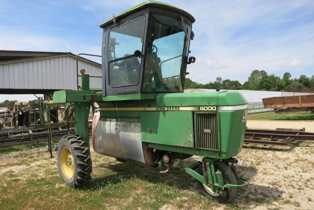 John Deere 6000 Equipment Image0