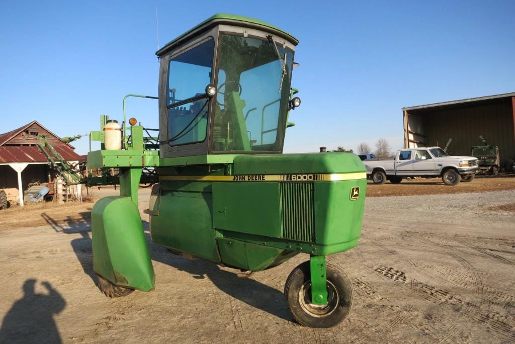 John Deere 6000 Equipment Image0