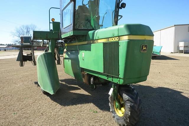 Image of John Deere 6000 equipment image 1