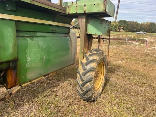 Image of John Deere E6000 equipment image 3