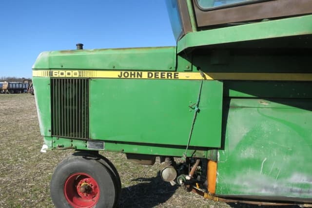 Image of John Deere 6000 equipment image 4