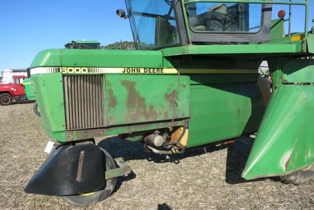 Image of John Deere 6000 equipment image 2