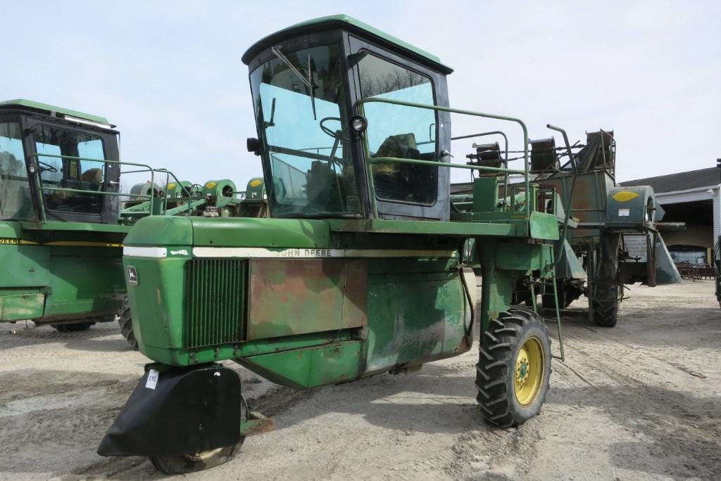John Deere 6000 Equipment Image0