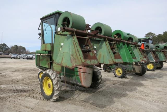 Image of John Deere 6000 equipment image 4
