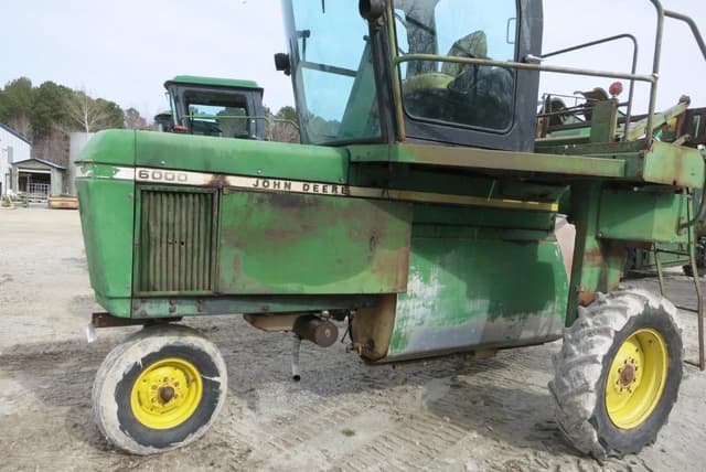 Image of John Deere 6000 equipment image 2