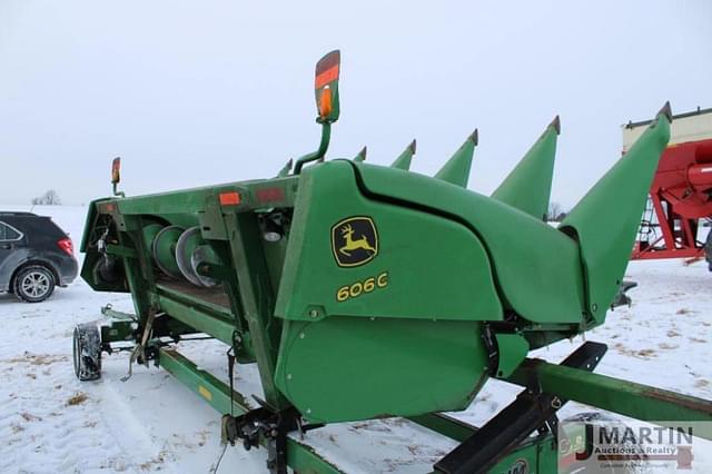 Image of John Deere 606C equipment image 2