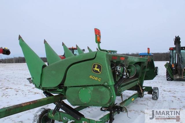 Image of John Deere 606C equipment image 3