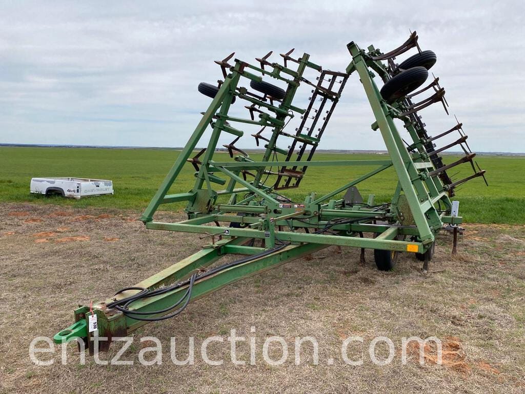 Main image John Deere 610