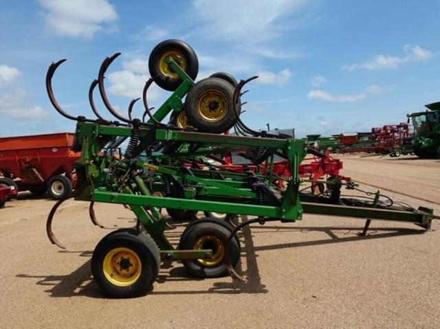 Image of John Deere 610 equipment image 2