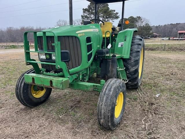 Image of John Deere 6100D equipment image 1