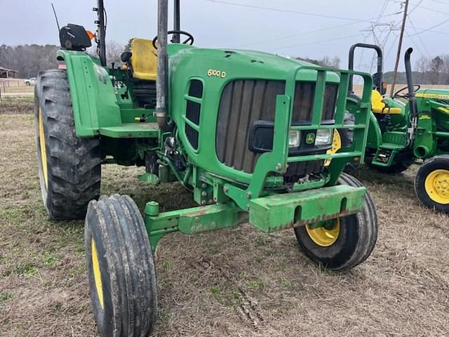 Image of John Deere 6100D equipment image 2