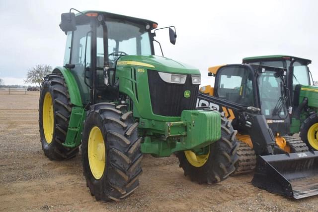 Image of John Deere 6105D equipment image 3