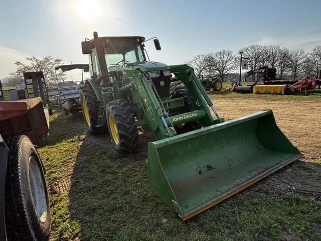 Image of John Deere 6105E equipment image 2