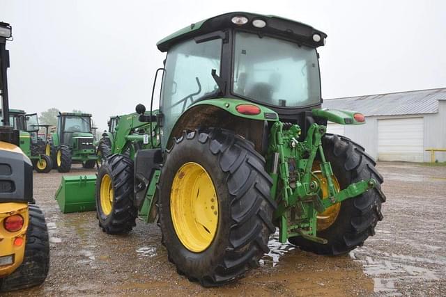 Image of John Deere 6110R equipment image 1