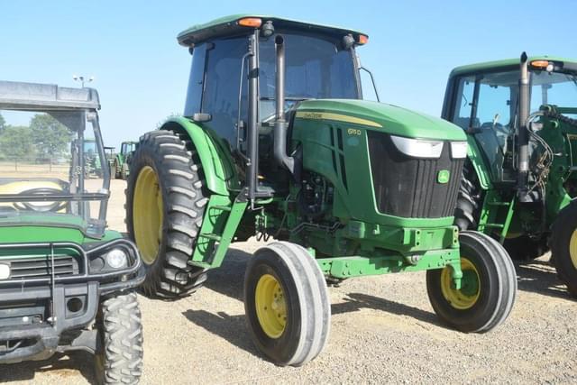 Image of John Deere 6115D equipment image 3