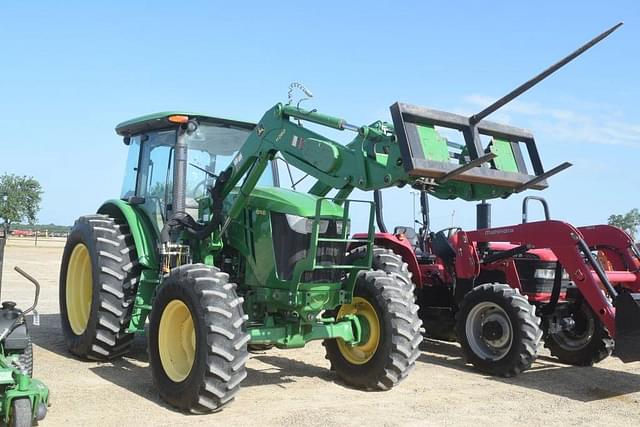 Image of John Deere 6115D equipment image 3