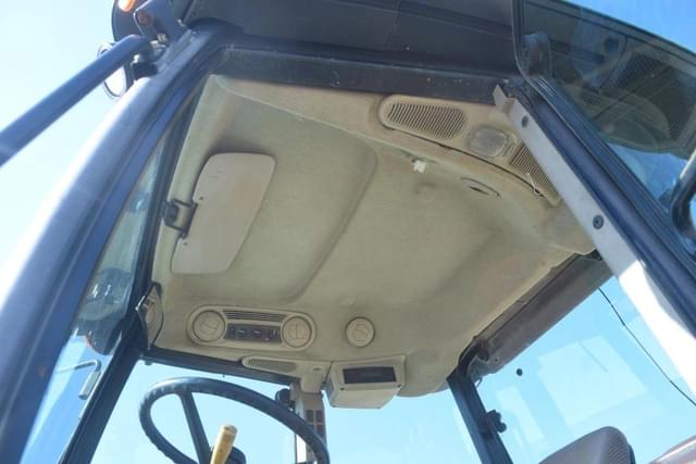 Image of John Deere 6115D equipment image 4
