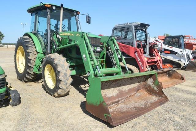 Image of John Deere 6115D equipment image 3