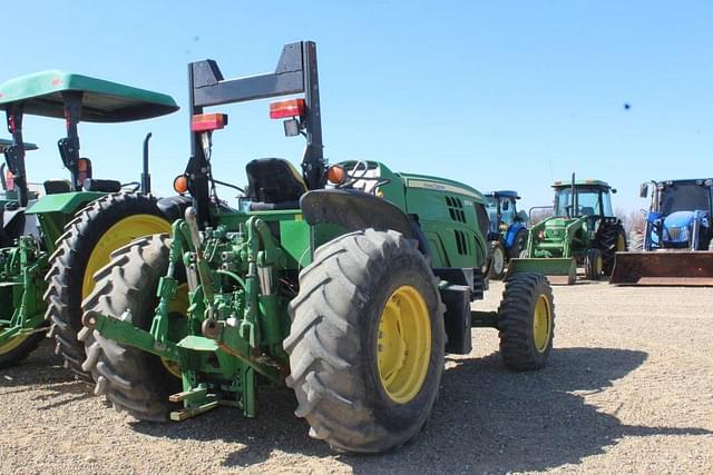 Image of John Deere 6115M equipment image 2