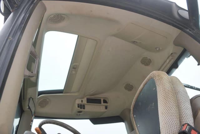 Image of John Deere 6120R equipment image 4