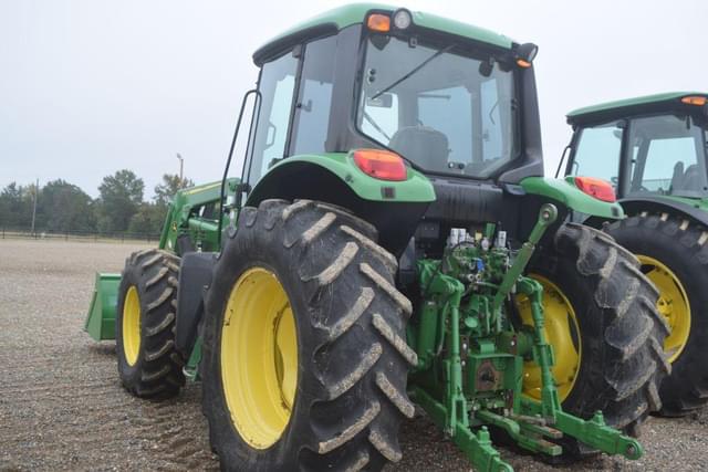 Image of John Deere 6125M equipment image 1