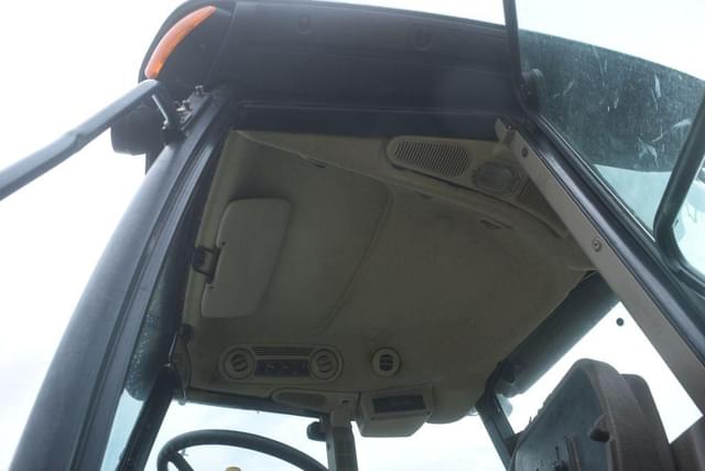 Image of John Deere 6140D equipment image 4