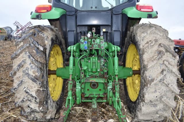 Image of John Deere 6150M equipment image 4