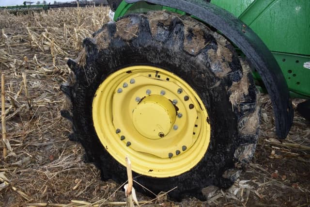 Image of John Deere 6150M equipment image 1