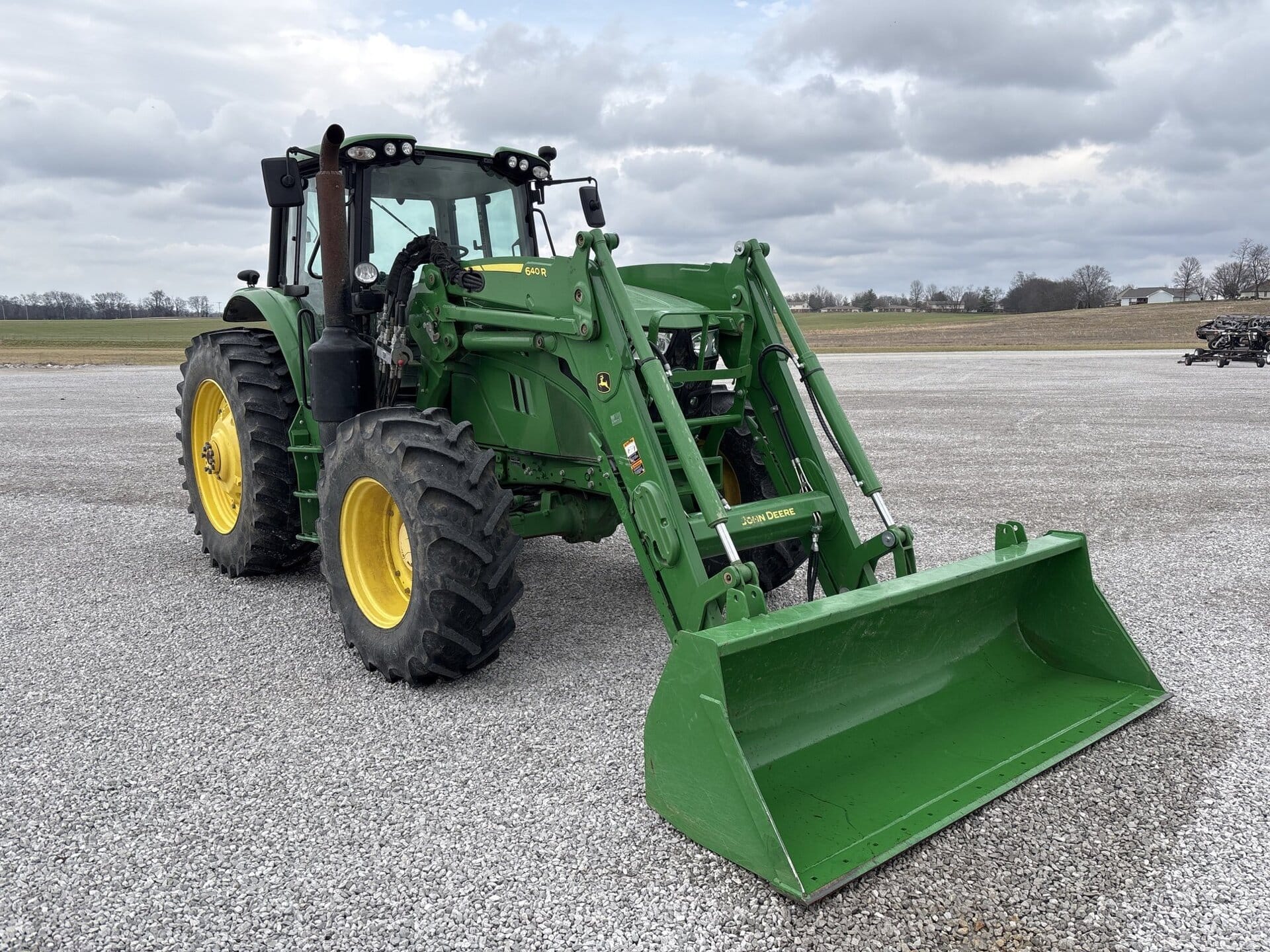 John Deere 6155M Equipment Image0