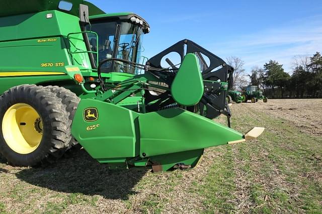 Image of John Deere 625F equipment image 1