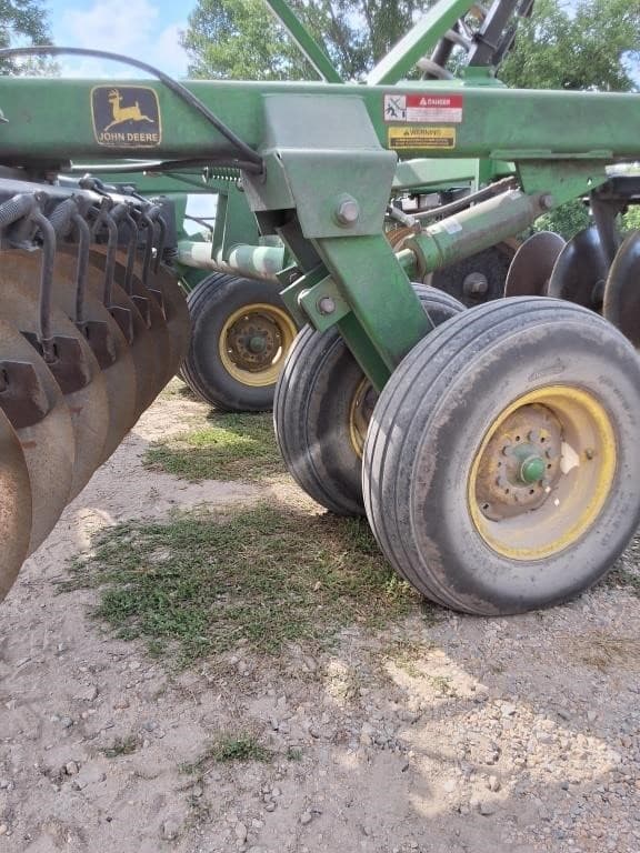 Image of John Deere 630 equipment image 4