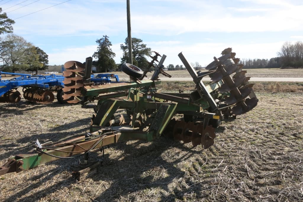 Image of John Deere 630 Primary image