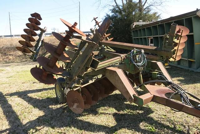 Image of John Deere 630 equipment image 2