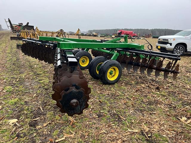 Image of John Deere 630 equipment image 1