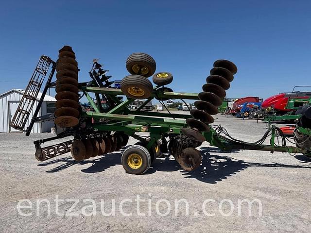 Image of John Deere 630 equipment image 1