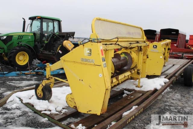 Image of John Deere 630A equipment image 2