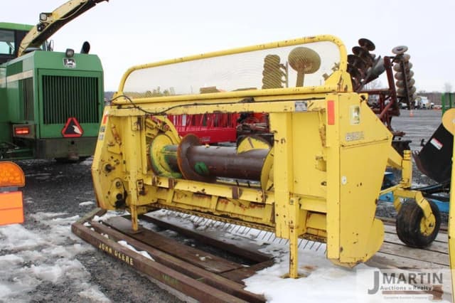 Image of John Deere 630A equipment image 3