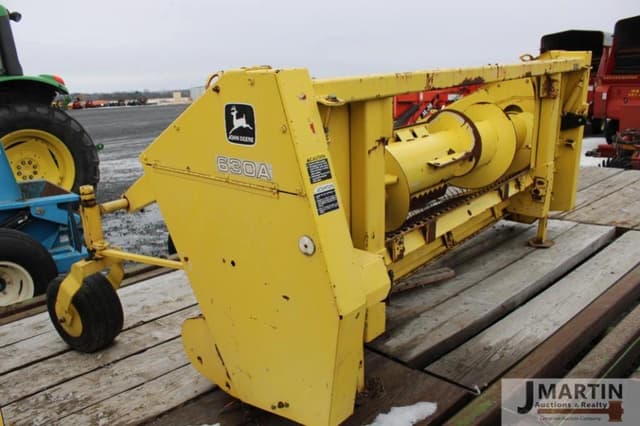 Image of John Deere 630A equipment image 3