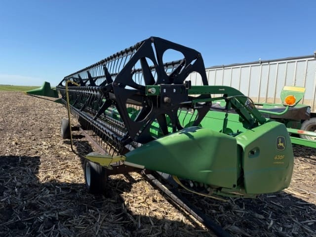 John Deere 630F Equipment Image0