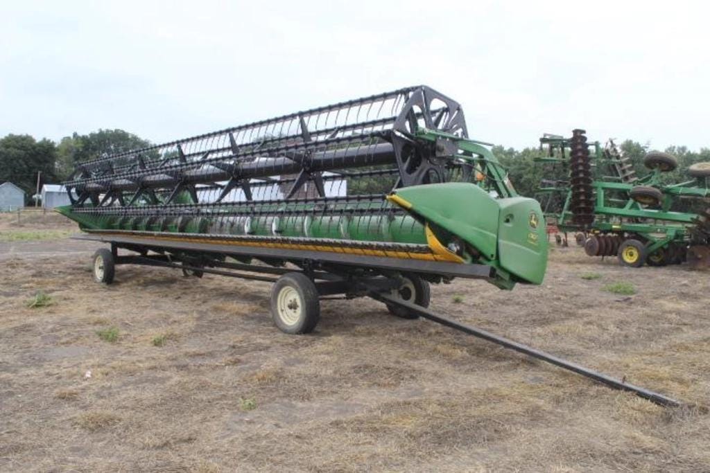 John Deere 630F Equipment Image0