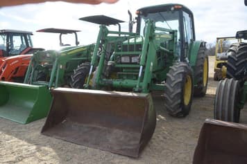Main image John Deere 6330