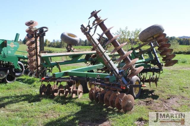 Image of John Deere 635 equipment image 2