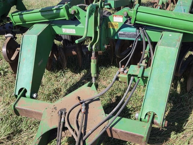 Image of John Deere 635 equipment image 4