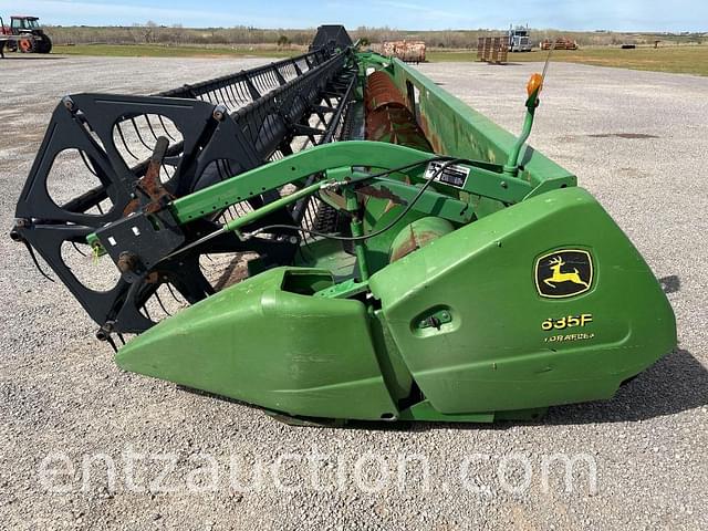Image of John Deere 635 equipment image 1