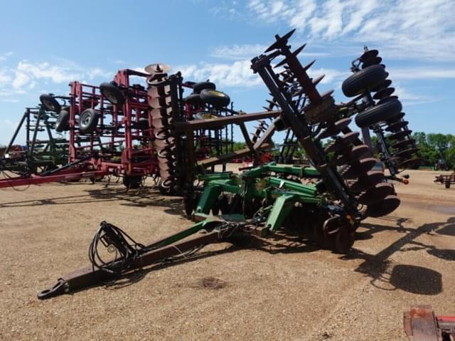Image of John Deere 635 equipment image 1