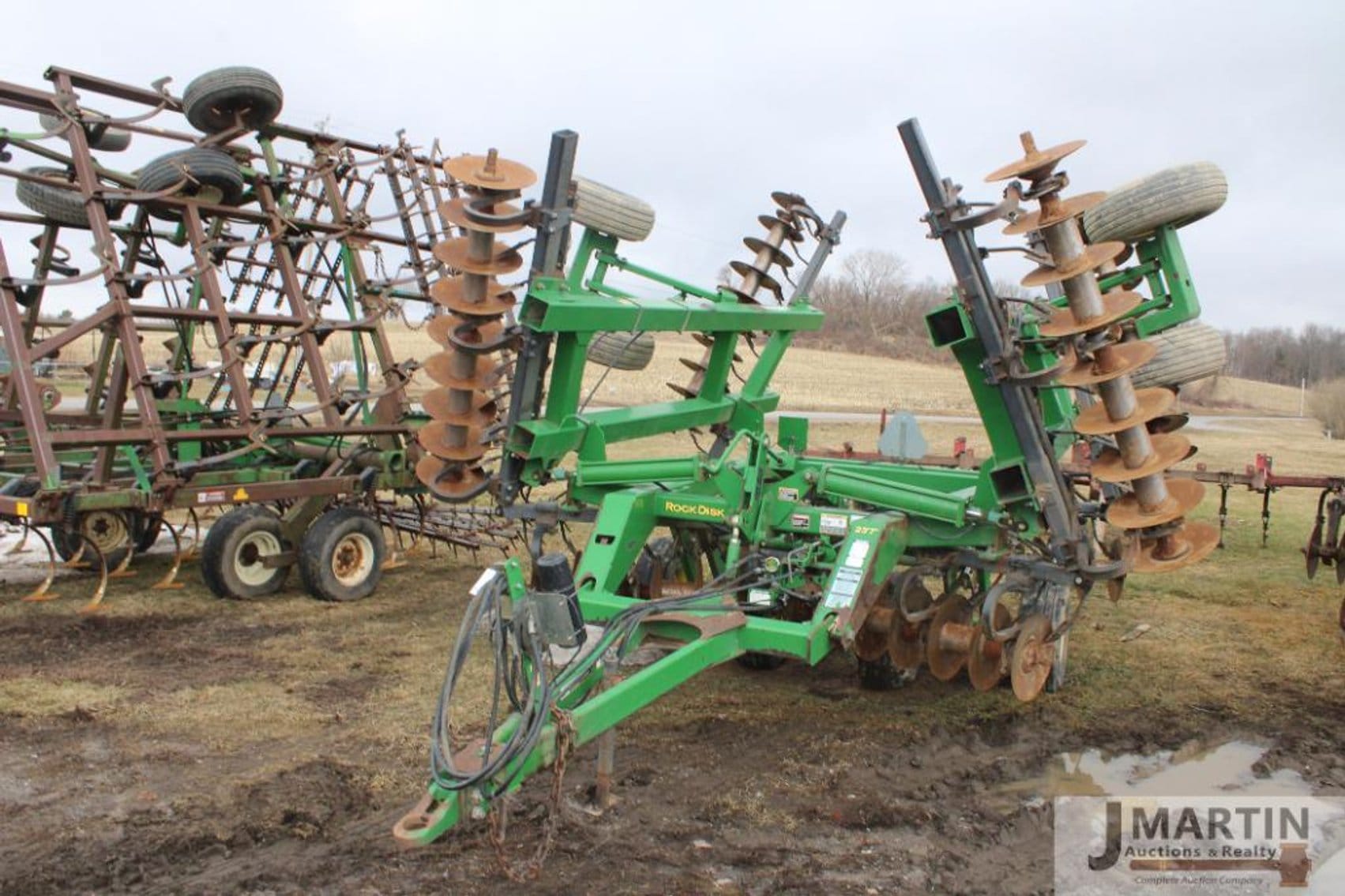 John Deere 637 Equipment Image0