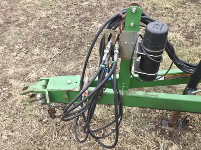 Image of John Deere 637 equipment image 3