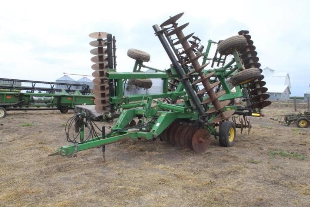 Image of John Deere 637 Primary image