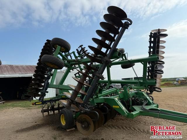 Image of John Deere 637 equipment image 4