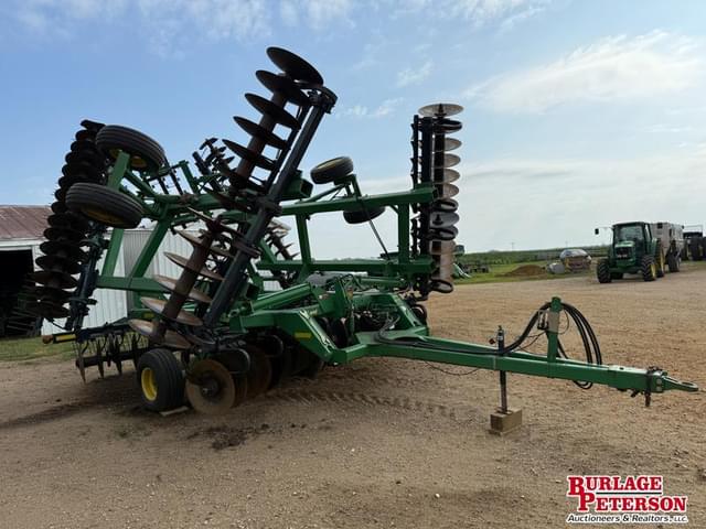 Image of John Deere 637 equipment image 3
